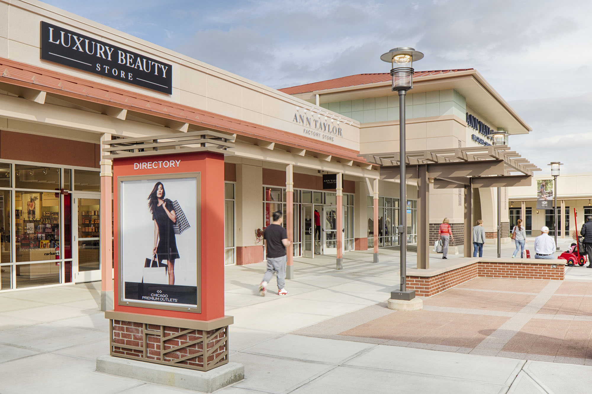 Aurora Outlet Mall - Chicago Premium Outlets